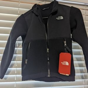 Kids size 5 north face new w tags